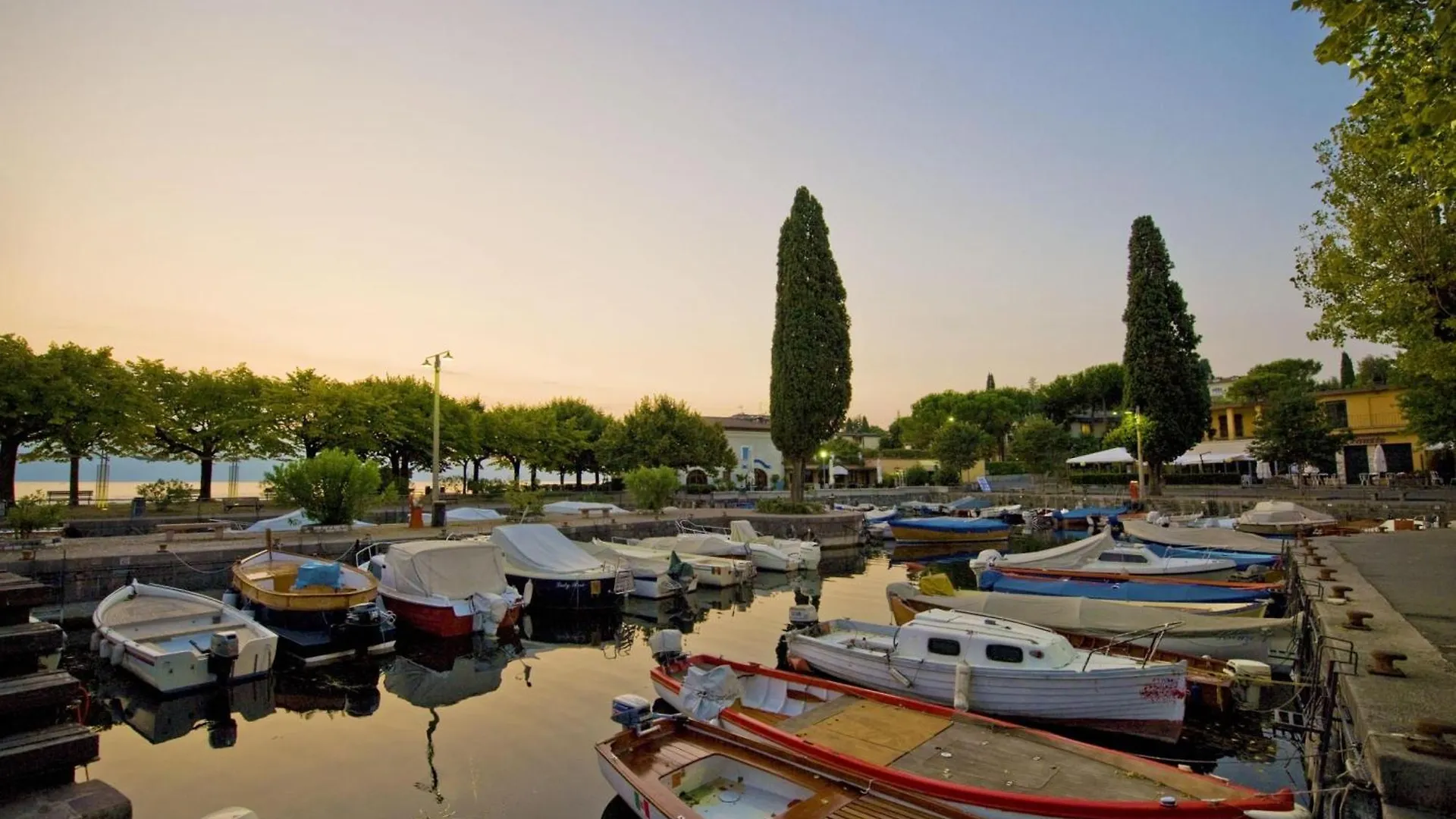 Appartement Bruno House Lakeview & Shared Pool - Happy Rentals San Felice del Benaco