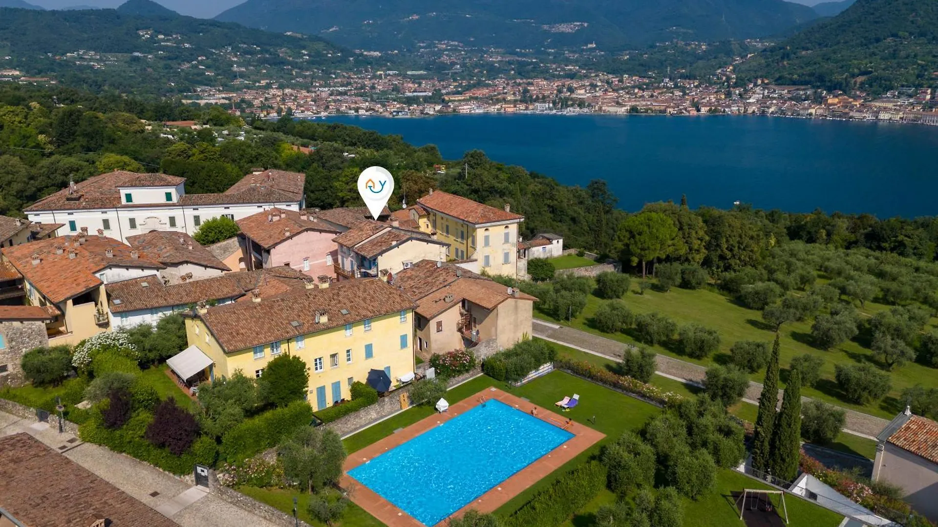 Bruno House Lakeview & Shared Pool - Happy Rentals San Felice del Benaco Appartement